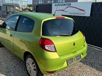Gebraucht Renault Clio III Dynamique 75 PS (55 kW) 2010 Grün Kleinwagen