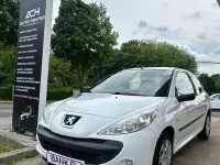Gebraucht Peugeot 206+ Basis 75 PS (55 kW) 2009 Weiß Kleinwagen