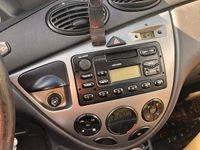 Gebraucht Ford Focus 101 PS (74 kW) 2003 Silber Kleinwagen