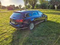 Gebraucht VW Passat Highline 190 PS (139 kW) 2018 Blau Kombi