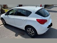 Gebraucht Opel Astra Design Edition 120 PS (88 kW) 2011 Weiß Limousine