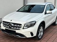 Gebraucht Mercedes GLA180 122 PS (89 kW) 2019 Weiß SUV