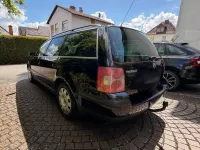 Gebraucht VW Passat 131 PS (96 kW) 2005 Schwarz Kombi