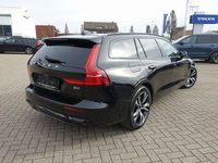 Gebraucht Volvo V60 Plus 197 PS (144 kW) 2025 Schwarz Kombi