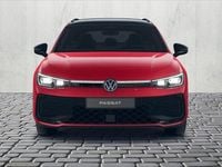 Gebraucht VW Passat R-line 193 PS (141 kW) 2025 Chilirot metallic Kombi