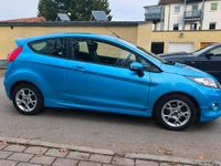 Gebraucht Ford Fiesta 75 PS (55 kW) 2011 Blau Kleinwagen