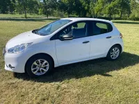 Gebraucht Peugeot 208 Access 68 PS (50 kW) 2014 Weiß Kleinwagen
