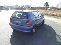 Gebraucht VW Polo 60 PS (44 kW) 1997 Blau Kleinwagen