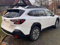 Neu Subaru Outback Platinum 169 PS (124 kW) 2026 Crystal white Kombi