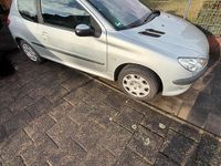 Gebraucht Peugeot 206 74 PS (54 kW) 2002 Silber Kleinwagen
