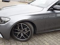 Gebraucht Mercedes E220 AMG 194 PS (142 kW) 2021 Grau Kombi