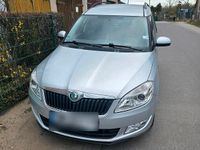 Gebraucht Skoda Roomster 85 PS (62 kW) 2012 Silber Van / Kleinbus