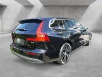 Gebraucht Volvo V60 Core 163 PS (119 kW) 2023 Schwarz Kombi
