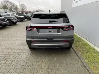 Neu Jeep Compass Altitude 144 PS (105 kW) 2026 Grau SUV
