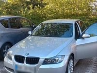 Gebraucht BMW 318 129 PS (94 kW) 2007 Silber Limousine