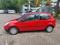Gebraucht Ford Fiesta 70 PS (51 kW) 2002 Rot Kleinwagen