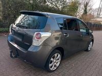 Gebraucht Toyota Verso 150 PS (110 kW) 2012 Grau Van / Kleinbus