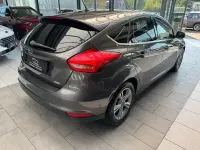 Gebraucht Ford Focus Titanium 125 PS (91 kW) 2016 Grau Limousine