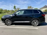 Używany Mitsubishi Outlander Top 150 KM (110 kW) 2018 Czarny SUV