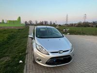 Gebraucht Ford Fiesta Ambiente 82 PS (60 kW) 2010 Silber Kleinwagen