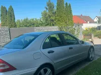Gebraucht Mercedes C180 129 PS (94 kW) 2001 Silber Limousine