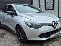 Gebraucht Renault Clio IV Expression 73 PS (53 kW) 2014 Silber Limousine