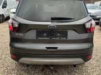 Gebraucht Ford Kuga Titanium 120 PS (88 kW) 2017 Grau SUV