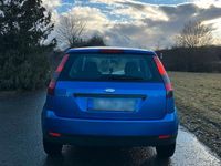 Gebraucht Ford Fiesta 75 PS (55 kW) 2004 Blau Kleinwagen