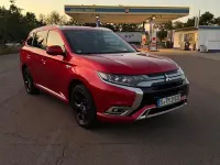 Gebraucht Mitsubishi Outlander P-HEV Top 224 PS (164 kW) 2021 Rot SUV