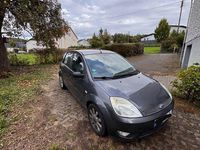 Gebraucht Ford Fiesta 68 PS (50 kW) 2005 Grau Kleinwagen
