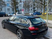 Gebraucht BMW 520 190 PS (139 kW) 2015 Schwarz Kombi