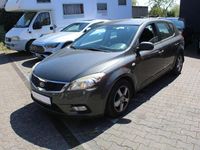 Second-hand Kia Ceed 105 CP (77 kW) 2011 Argintiu Hatchback