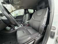 Gebraucht Volvo V40 120 PS (88 kW) 2019 Weiß Kleinwagen