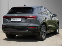 Neu Audi Q6 e-tron Sport 185 kW (252 PS) 2026 Grau SUV