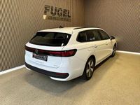 Gebraucht VW Passat 150 PS (110 kW) 2024 Pure white Kombi