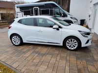 Gebraucht Renault Clio V Intens 91 PS (66 kW) 2022 Weiß Limousine