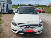Gebraucht Mercedes B180 122 PS (89 kW) 2012 Weiß Van / Kleinbus