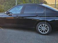 Gebraucht BMW 320 184 PS (135 kW) 2012 Schwarz Limousine