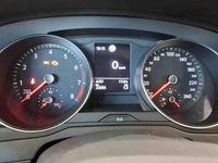 Gebraucht VW Passat Conceptline 150 PS (110 kW) 2023 Gletscherweiß metallic (metallic) Kombi