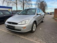 Gebraucht Ford Focus Ambiente 116 PS (85 kW) 1999 Silber Limousine
