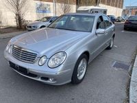 Gebraucht Mercedes E220 Classic 150 PS (110 kW) 2002 Silber Limousine