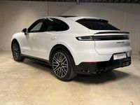 Gebraucht Porsche Cayenne Coupe GTS 500 PS (367 kW) 2024 Carraraweissmetallic SUV