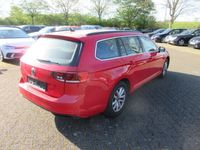 Gebraucht VW Passat Business 122 PS (89 kW) 2022 Tornadorot Kombi