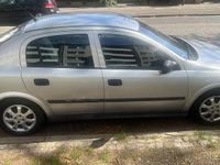 Usata Opel Astra Elegance 101 CV (74 kW) 2001 Argento Berlina