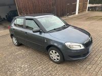 Gebraucht Skoda Fabia 60 PS (44 kW) 2012 Grau Kleinwagen