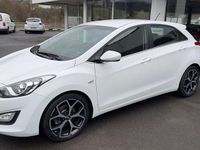 Gebraucht Hyundai i30 YES! 101 PS (74 kW) 2015 Weiß Kleinwagen