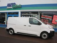 Gebraucht Peugeot Expert 120 PS (88 kW) 2023 Lackierung weiss icy/typ ausse Van