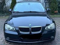 Gebraucht BMW 320 184 PS (135 kW) 2008 Schwarz Limousine