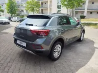 Second-hand VW T-Roc Life 150 CP (110 kW) 2025 Gri SUV
