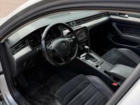 Gebraucht VW Passat 190 PS (139 kW) 2018 Silber Kombi